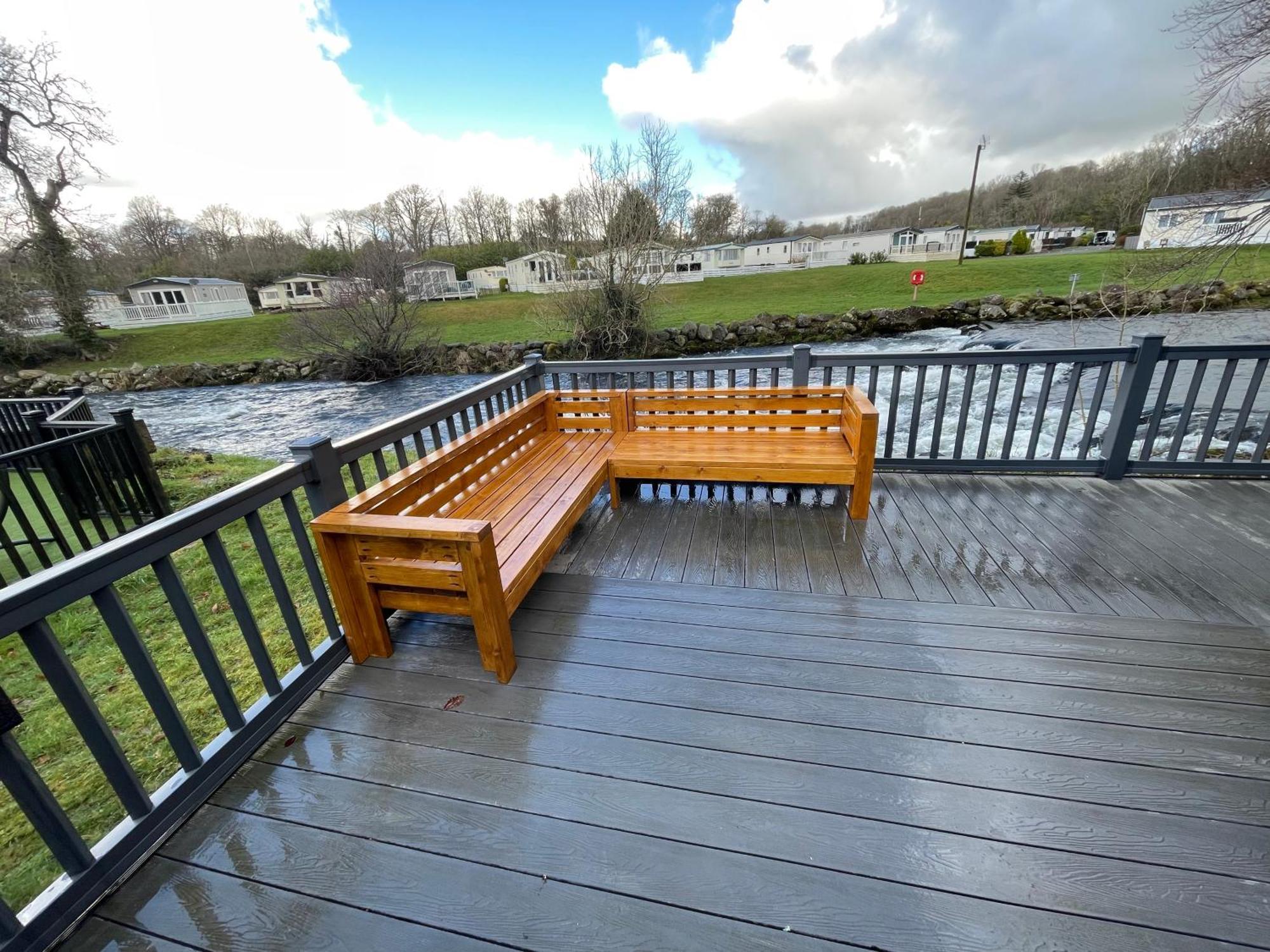 Stunning 3 Bed Riverside Cabin In Snowdonia Caeathro Exterior foto